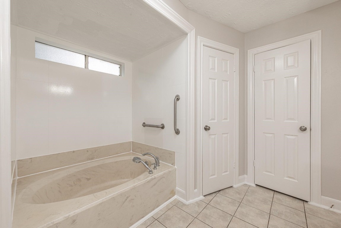 8019 Beaufort Drive Spring, TX 77379 - Photo 32 of 47