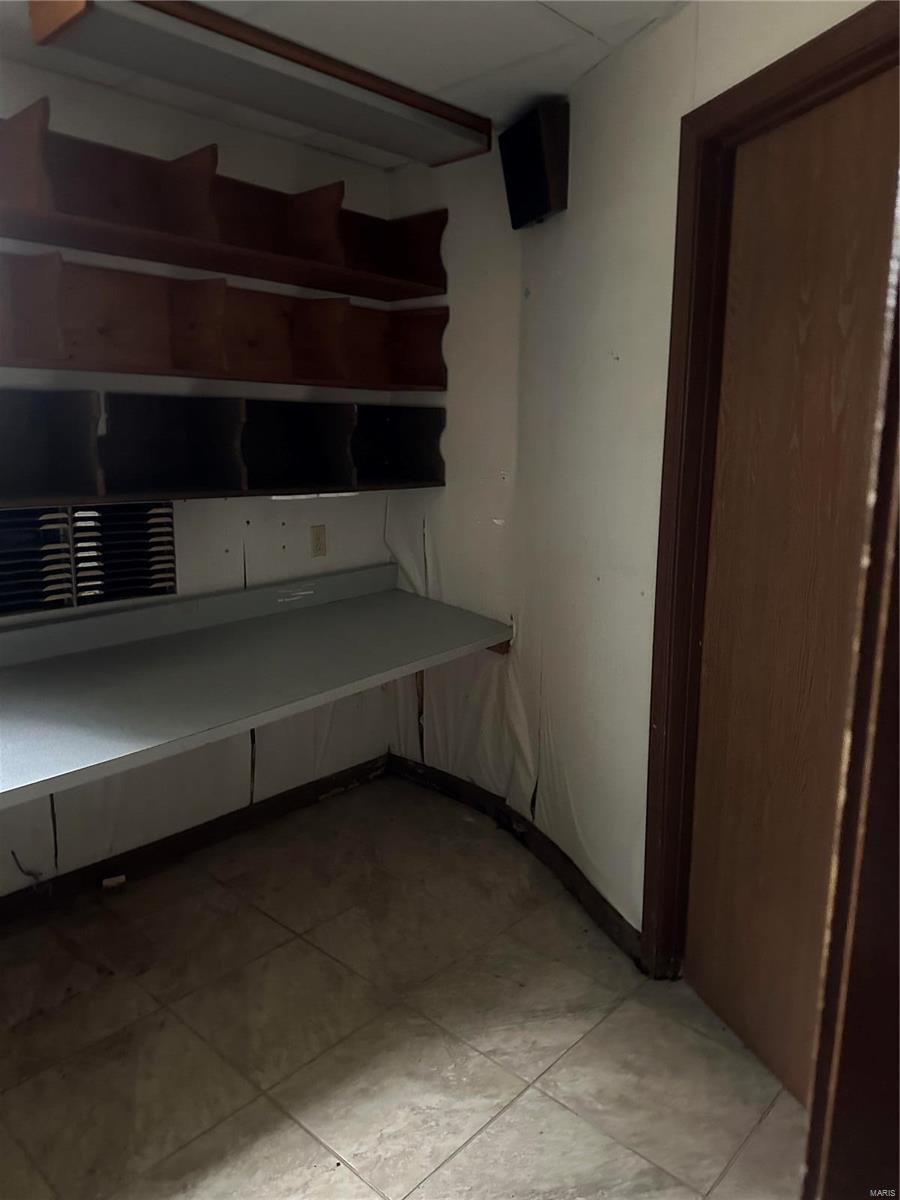 1407 Camp Jackson Road Cahokia, IL 62206 - Photo 14 of 70