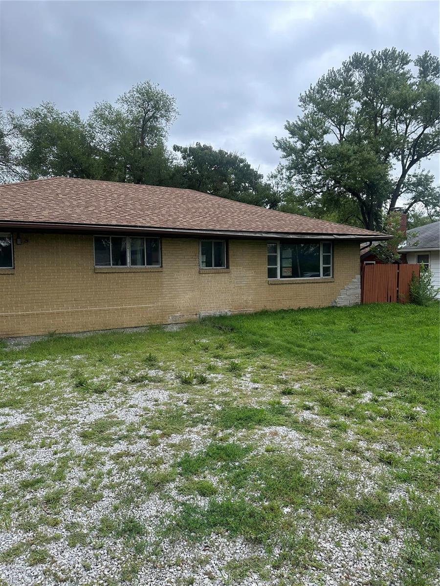 1407 Camp Jackson Road Cahokia, IL 62206 - Photo 3 of 70