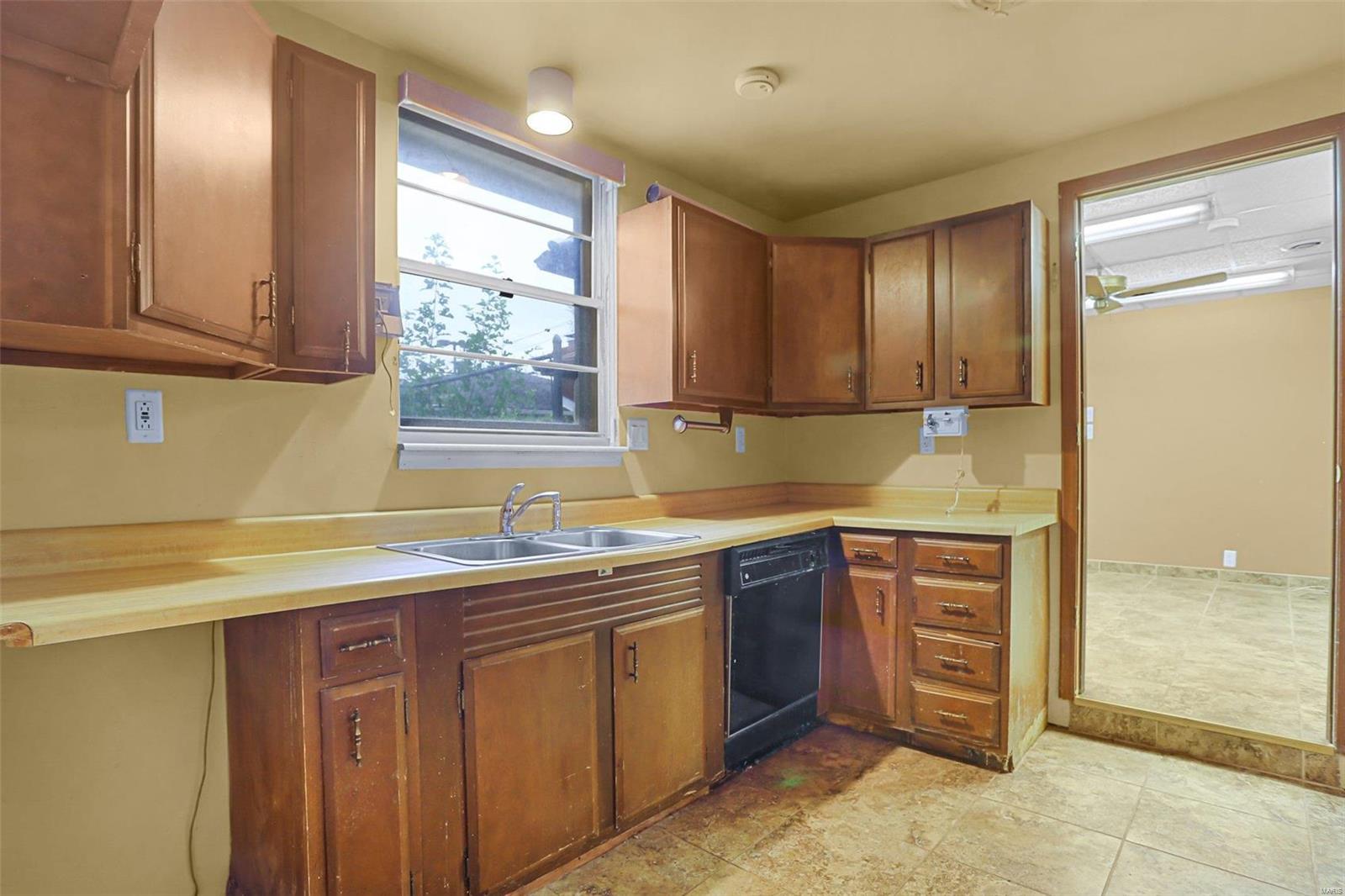 1407 Camp Jackson Road Cahokia, IL 62206 - Photo 59 of 70