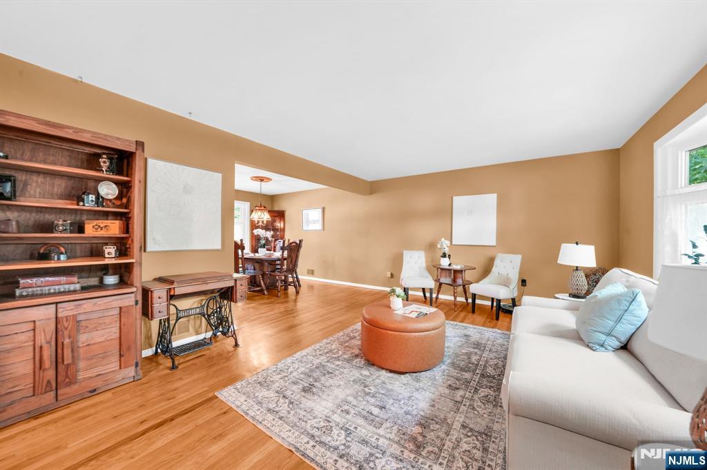 19 Lawrence Road Wayne, NJ 07470 - Photo 6 of 33