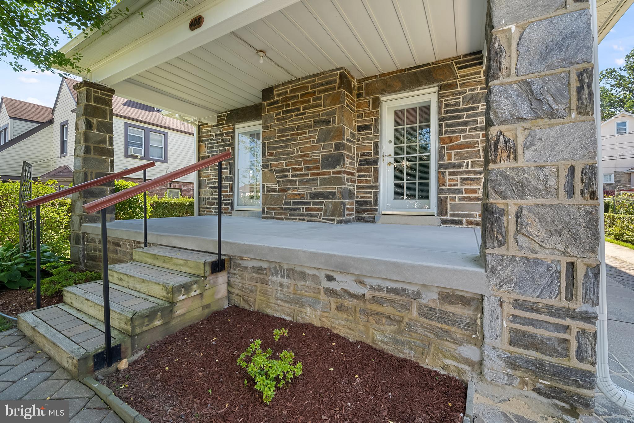 408 Broadview Road Upper Darby, PA 19082 - Photo 5 of 33