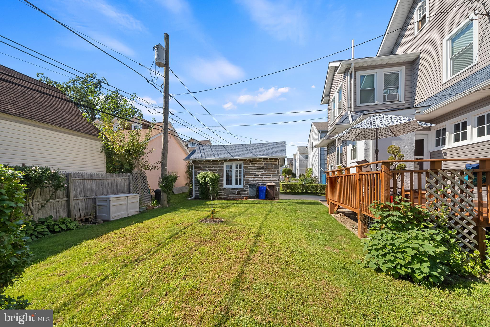 408 Broadview Road Upper Darby, PA 19082 - Photo 7 of 33