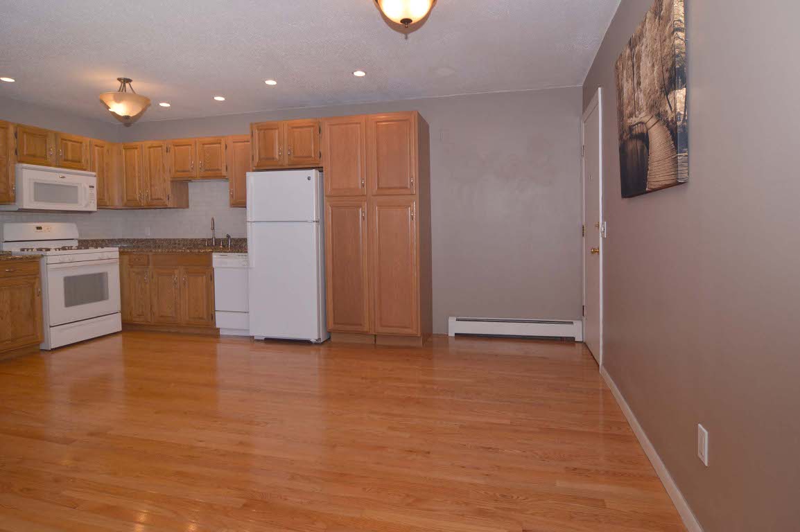 4430 Post Road, Unit D51 Warwick, RI 02818 - Photo 12 of 24 Gallery Image 12