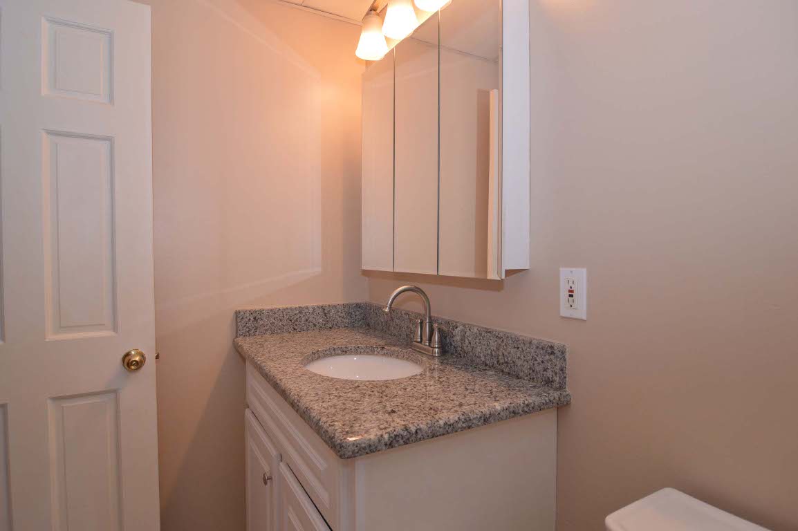 4430 Post Road, Unit D51 Warwick, RI 02818 - Photo 22 of 24 Gallery Image 22