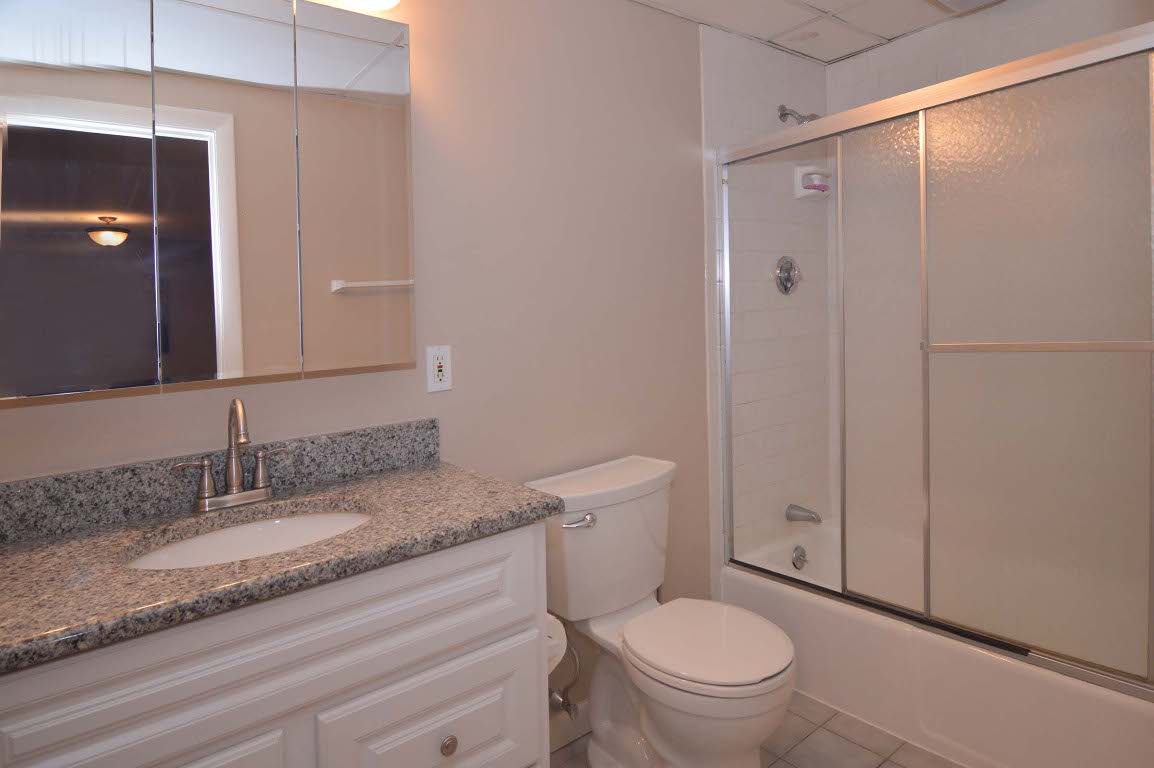 4430 Post Road, Unit D51 Warwick, RI 02818 - Photo 23 of 24 Gallery Image 23