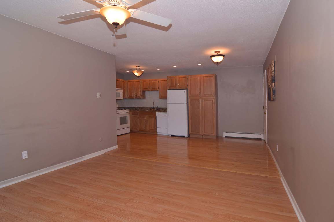 4430 Post Road, Unit D51 Warwick, RI 02818 - Photo 9 of 24 Gallery Image 9