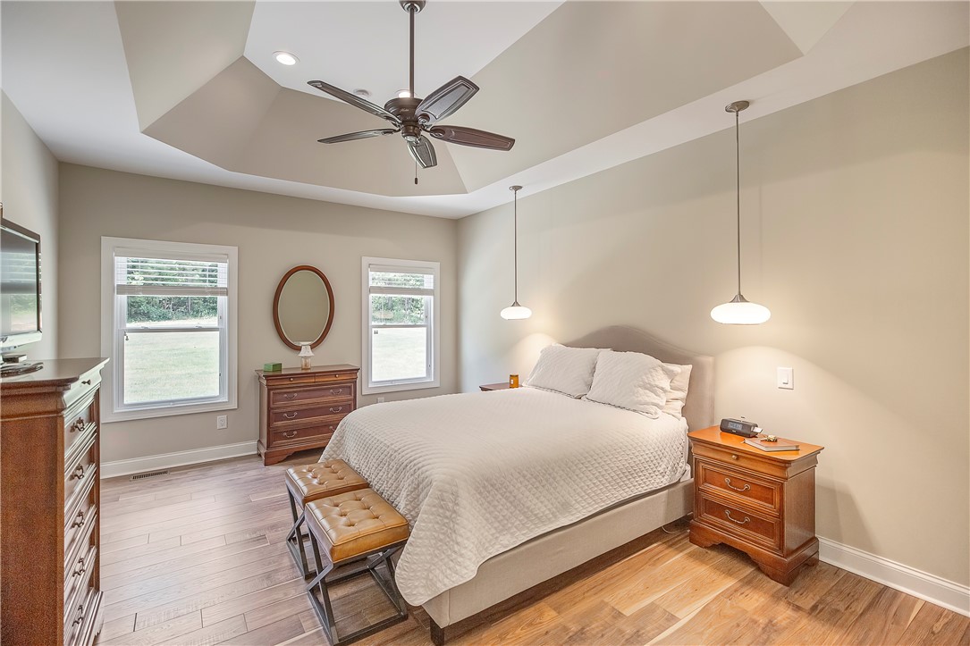 360 Stardust Lane Seneca, SC 29672 - Photo 18 of 36 Master Bedroom/ First Floor