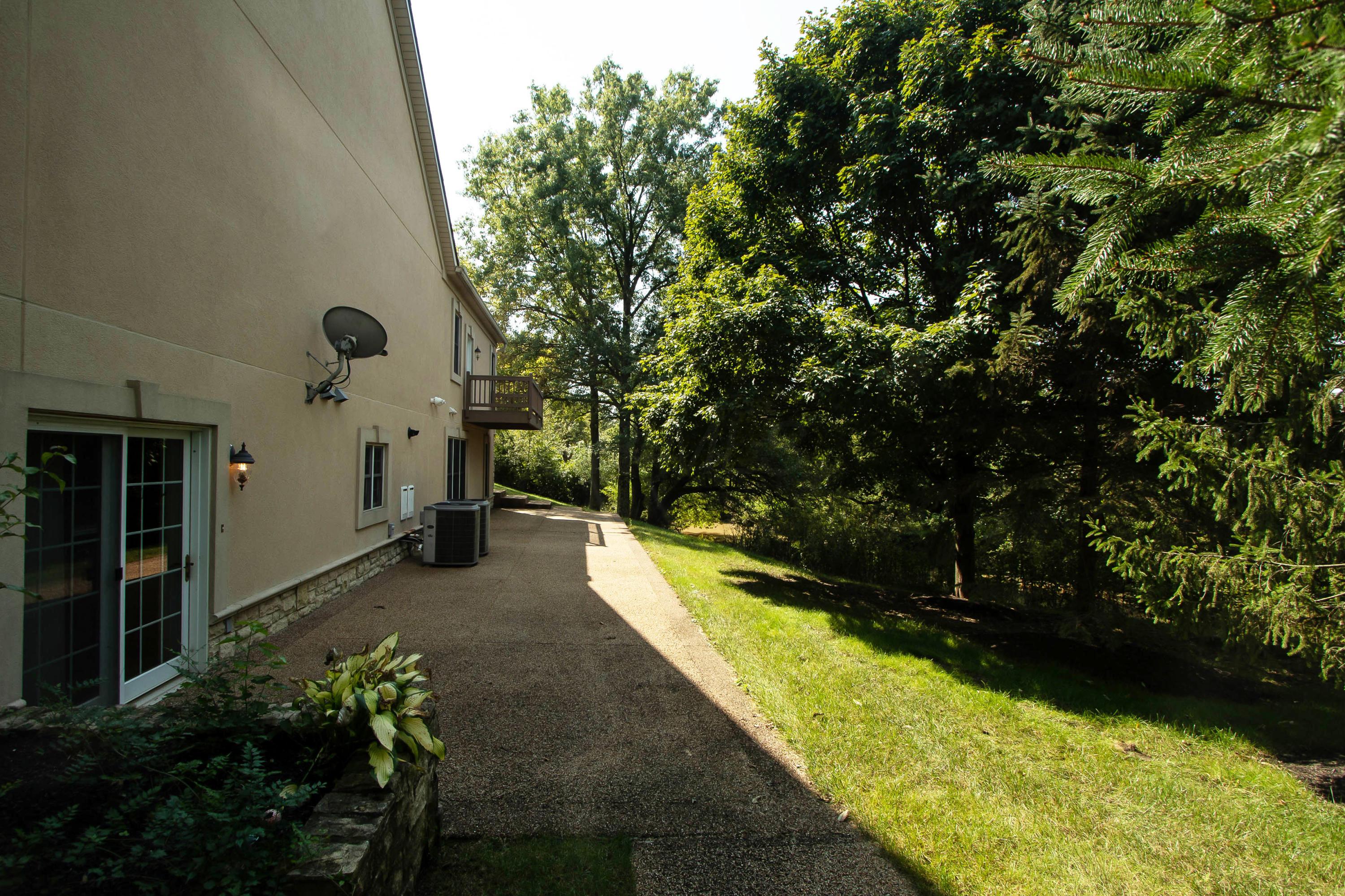 5531 Central College Road Westerville, OH 43081 - Photo 13 of 59
