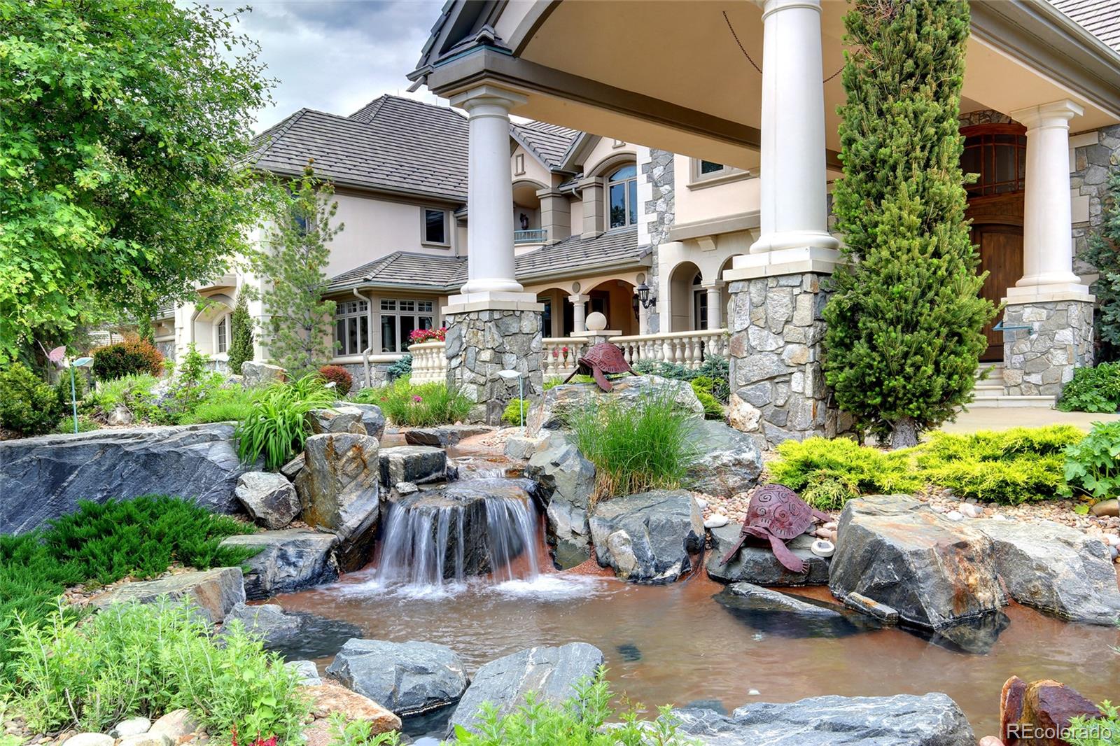 1334 South Grapevine Road Golden, CO 80401 - Photo 10 of 36 a view of a patio in backyard