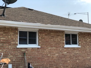 5204 State Road Burbank, IL 60459 - Photo 27 of 30 a front view of a house