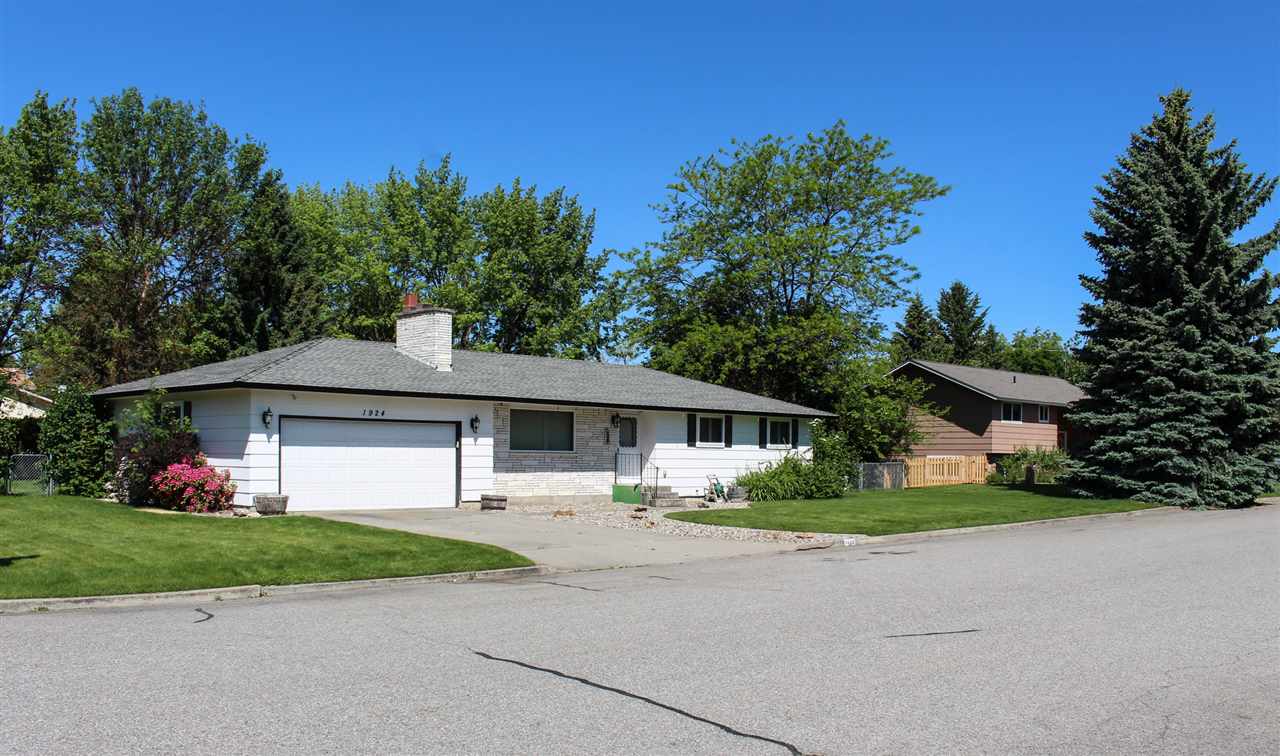 1924 South Bolivar Road Spokane Valley, WA 99037 - Photo 2 of 20