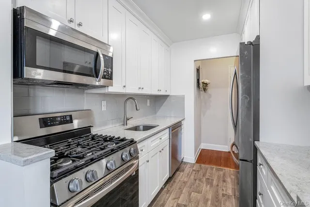 $215,000 | 2 Sadore Lane, Unit 7W, Yonkers, NY 10710