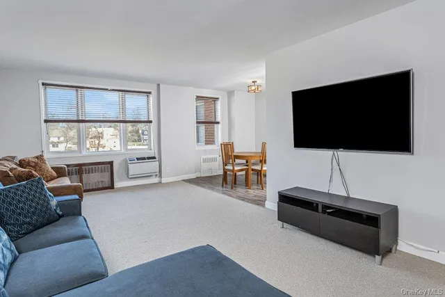 $215,000 | 2 Sadore Lane, Unit 7W, Yonkers, NY 10710