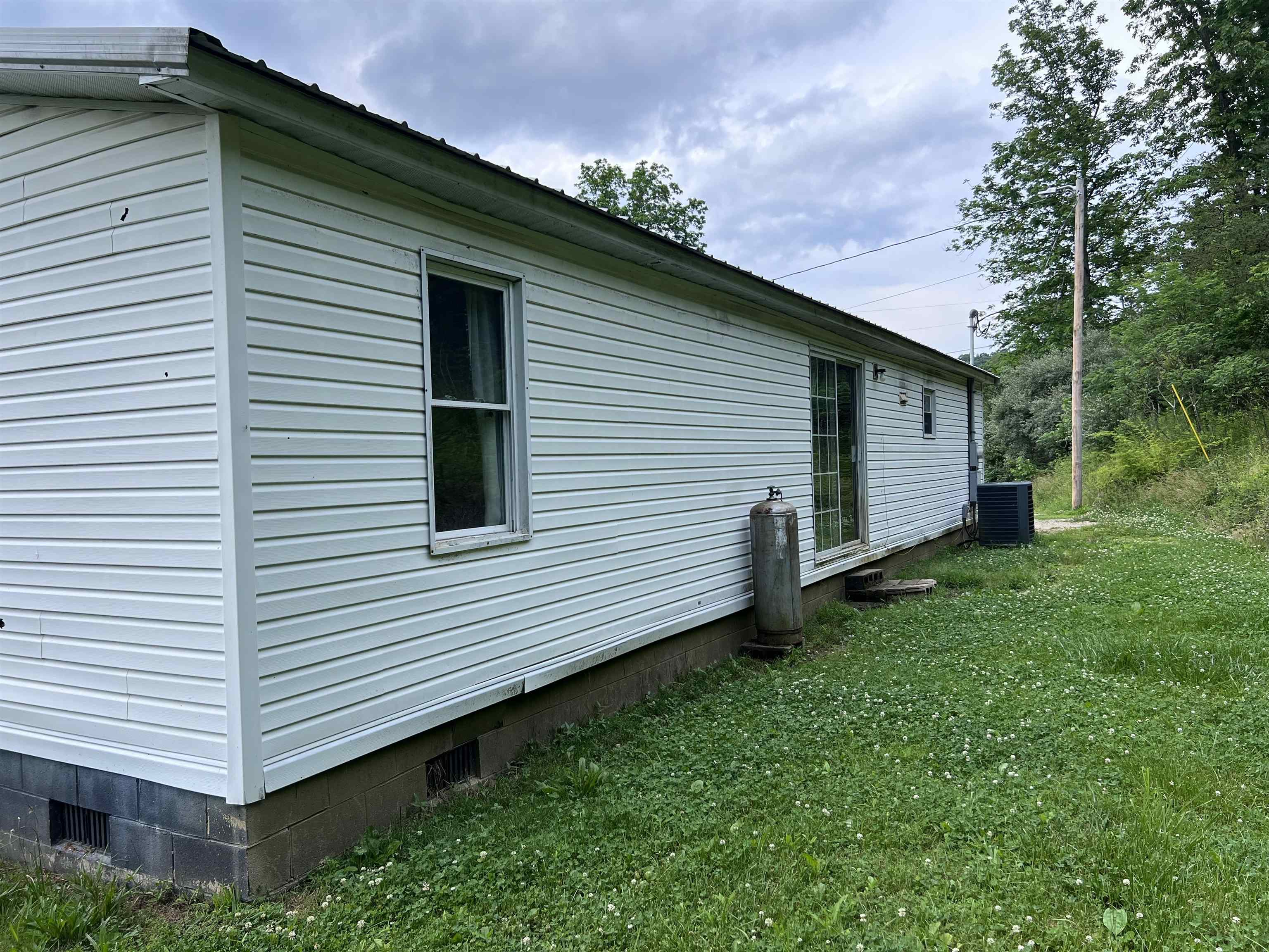 2547 Aden Road Olive Hill, KY 41164 - Photo 10 of 11