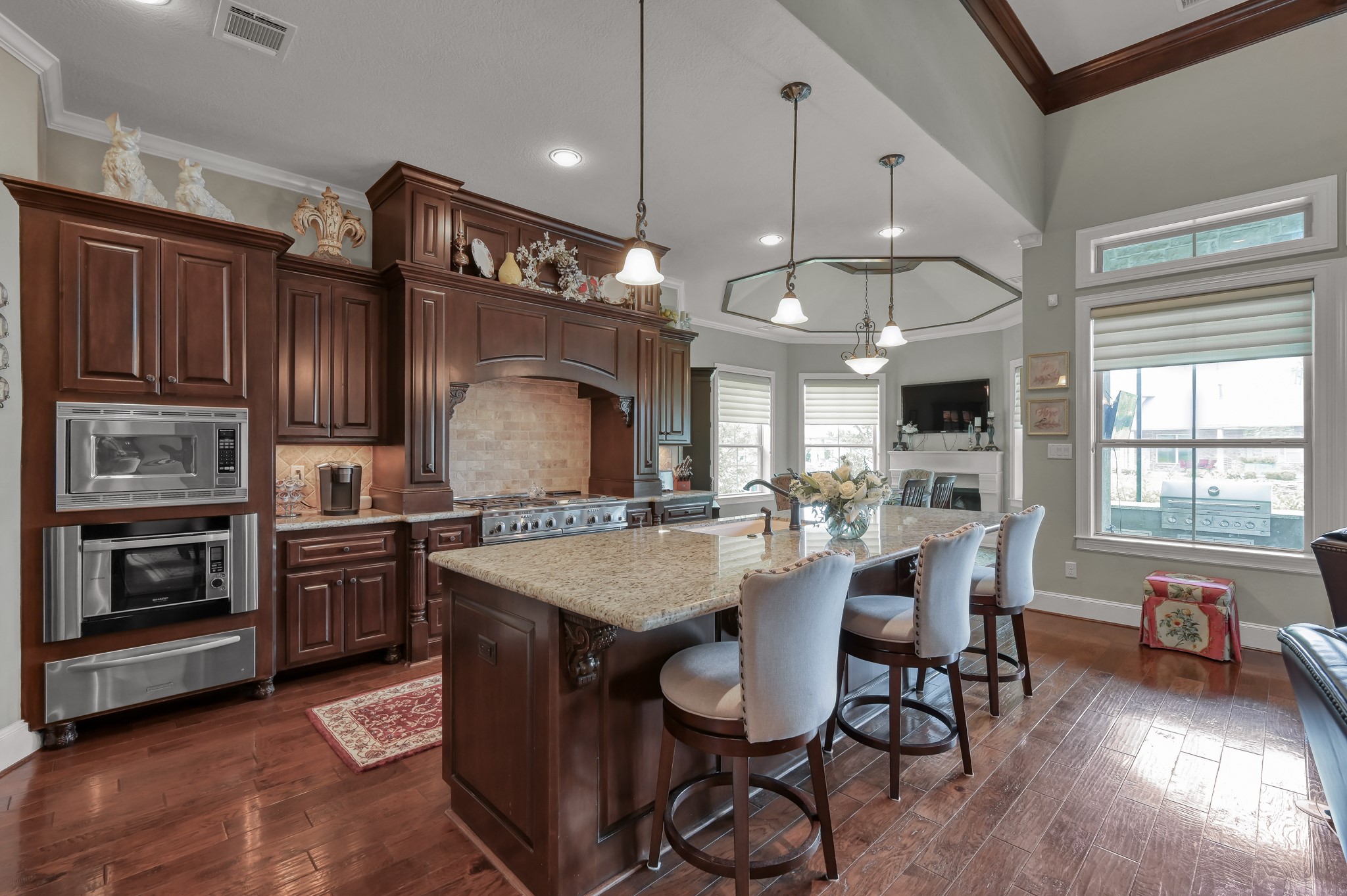 12324 White Oak Point Conroe, TX 77304 - Photo 7 of 46