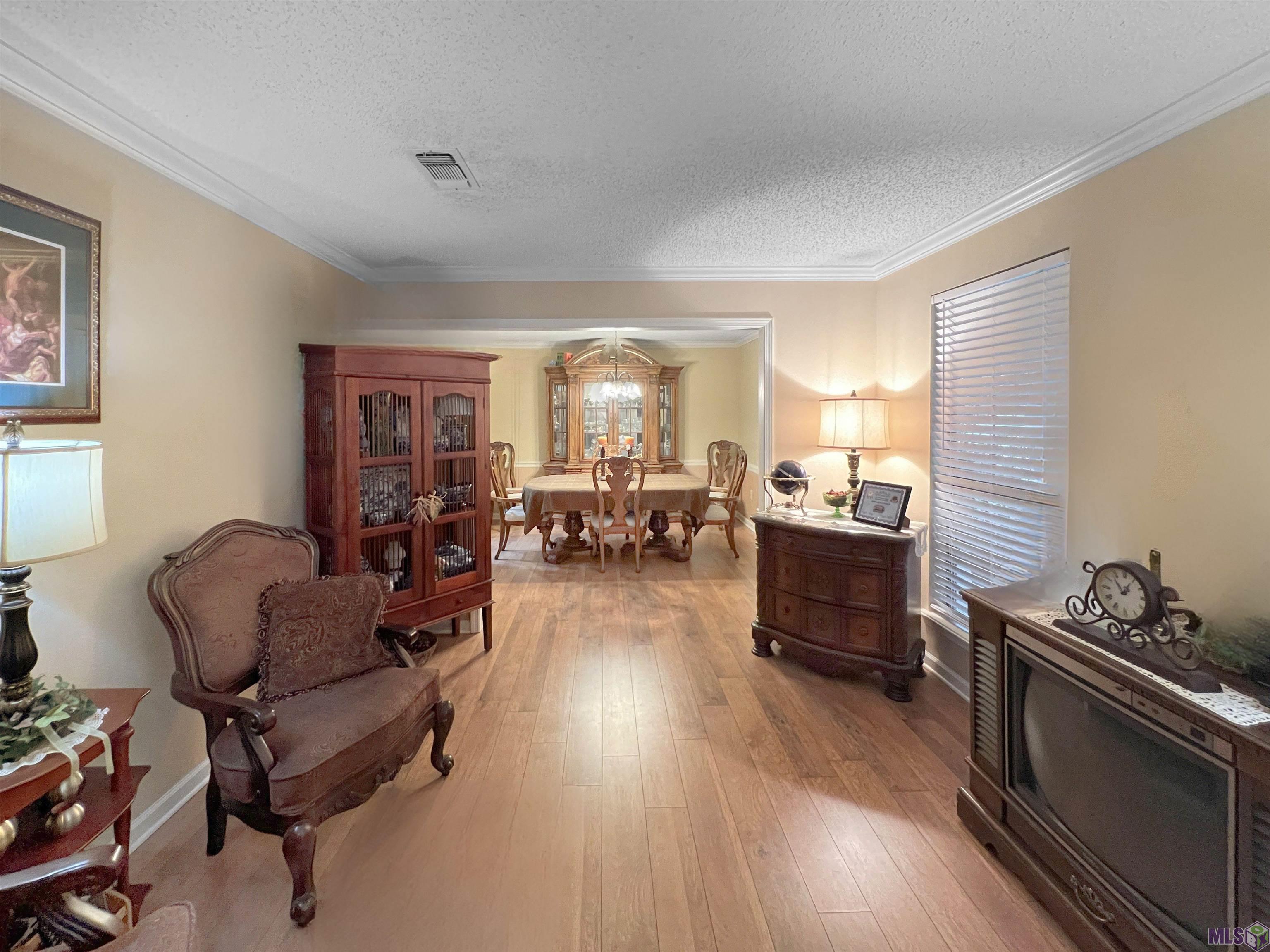 5654 Vicksburg Drive Baton Rouge, LA 70817 - Photo 9 of 14 Den