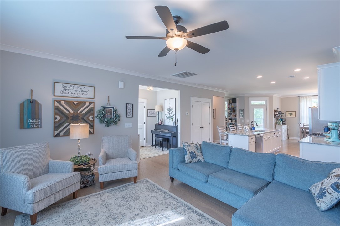 211 Timothy Court Anderson, SC 29621 - Photo 8 of 36