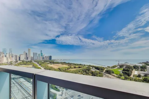 a view of a parking area