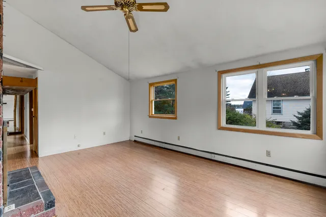 $569,900 | 393 East Main Street, Yarmouth, ME 04096