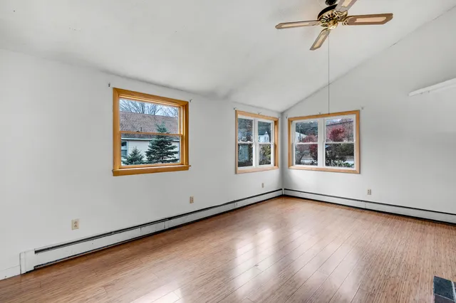 $569,900 | 393 East Main Street, Yarmouth, ME 04096