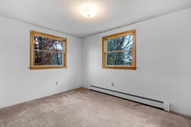 $569,900 | 393 East Main Street, Yarmouth, ME 04096