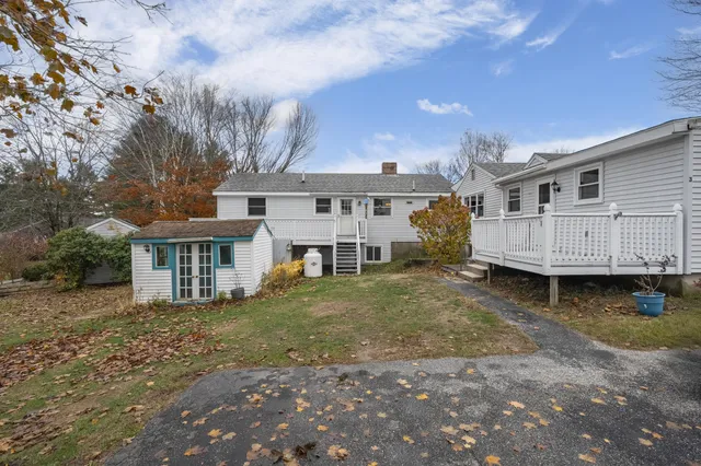 $569,900 | 393 East Main Street, Yarmouth, ME 04096