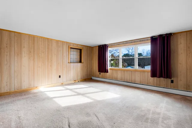 $569,900 | 393 East Main Street, Yarmouth, ME 04096