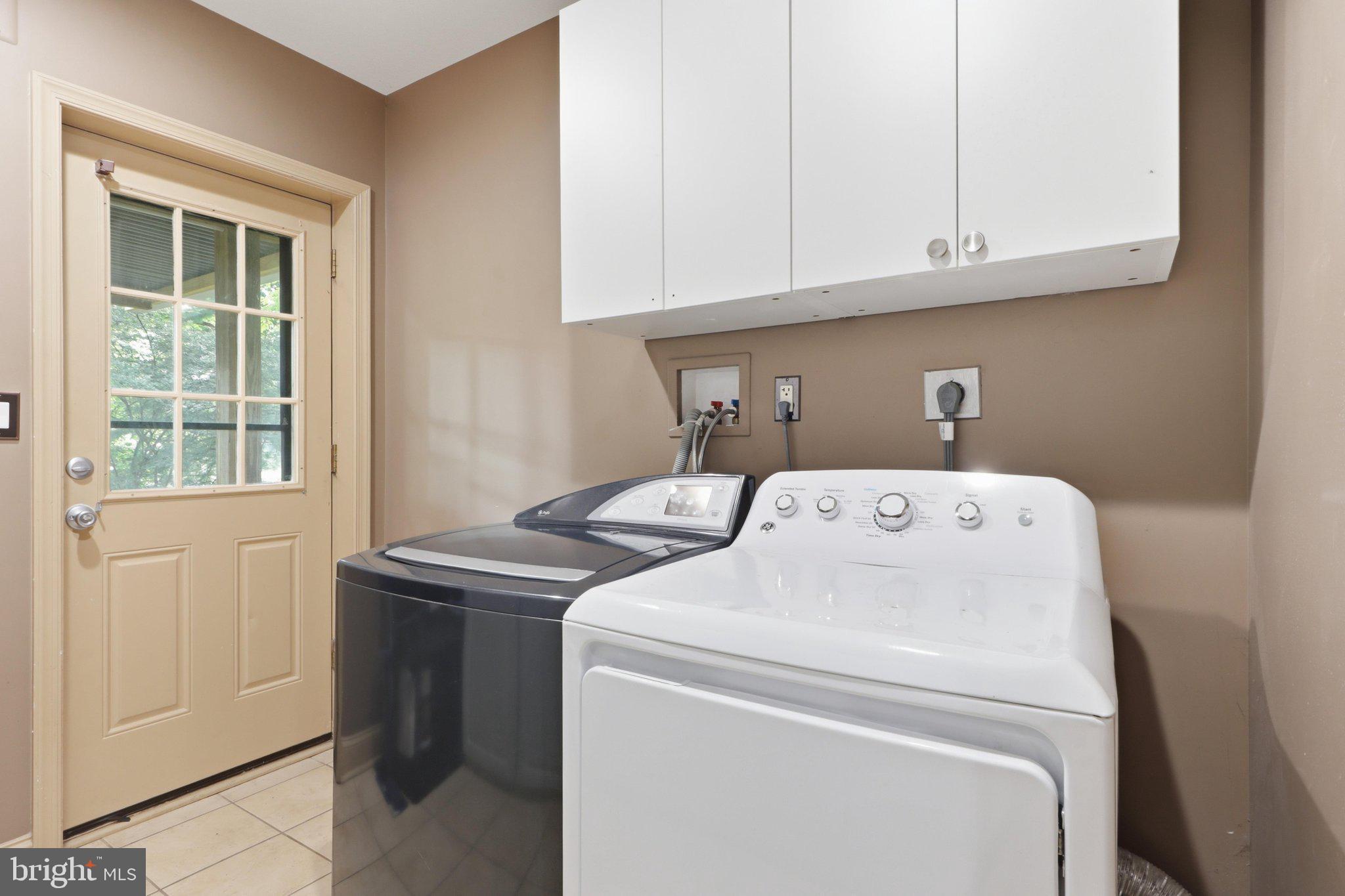 10211 Sutherland Road Silver Spring, MD 20901 - Photo 24 of 49 Laundry