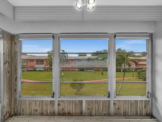 $90,000 | 300 Northeast 20th Street, Unit 411, Boca Raton, FL 33431