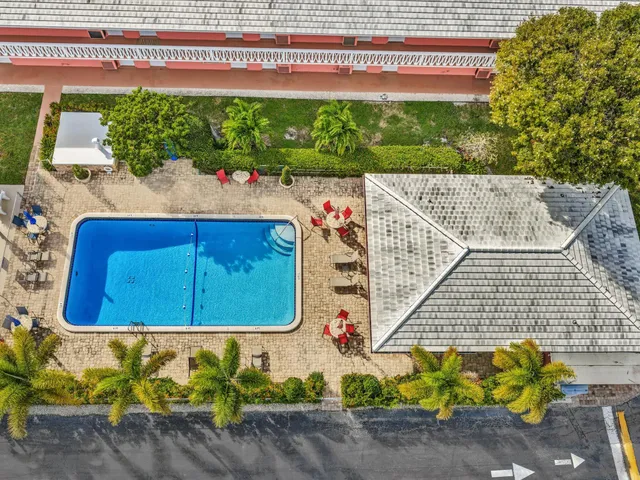 $90,000 | 300 Northeast 20th Street, Unit 411, Boca Raton, FL 33431