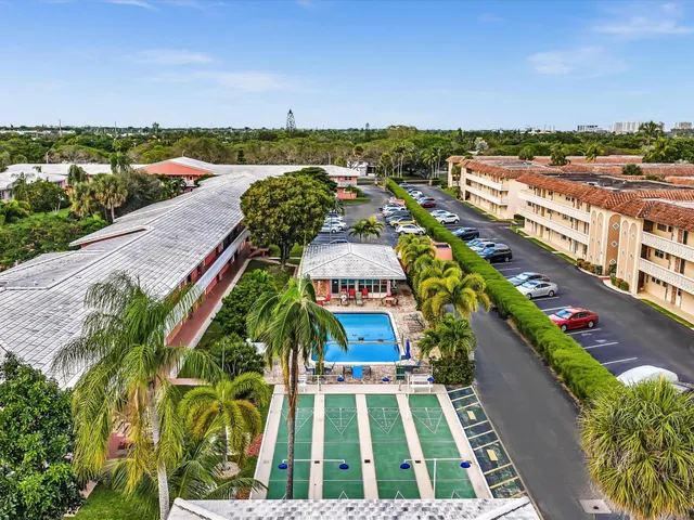 $90,000 | 300 Northeast 20th Street, Unit 411, Boca Raton, FL 33431