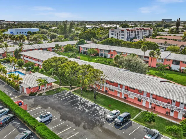 $90,000 | 300 Northeast 20th Street, Unit 411, Boca Raton, FL 33431