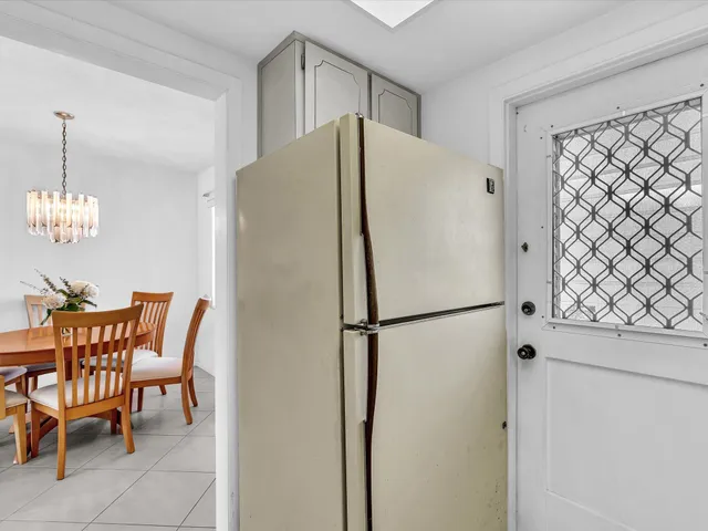 $90,000 | 300 Northeast 20th Street, Unit 411, Boca Raton, FL 33431