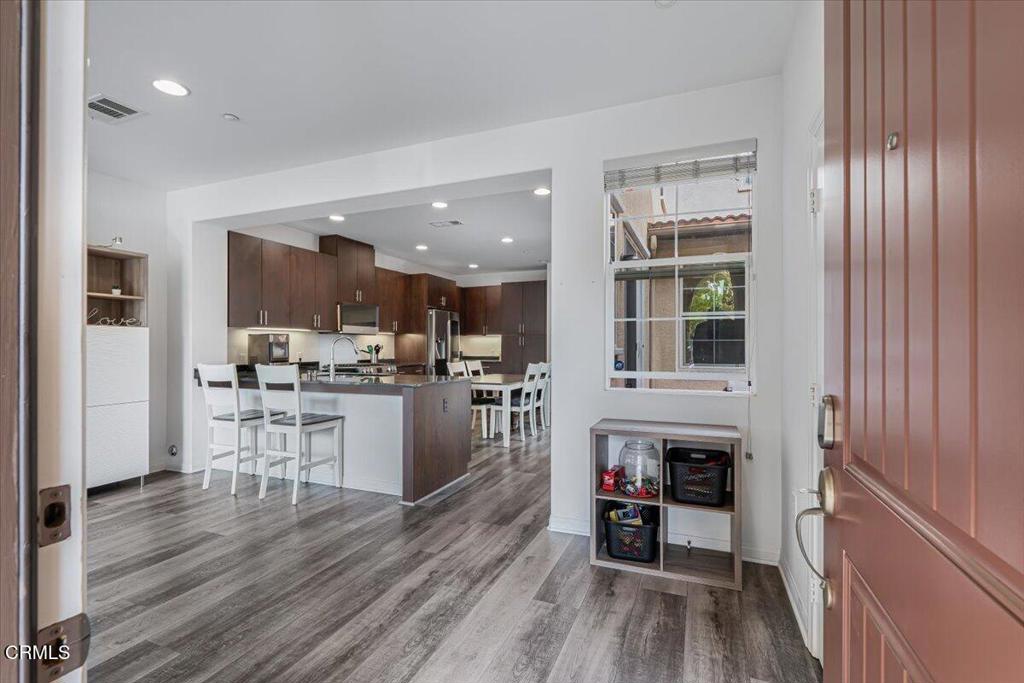 3027 North Oxnard Boulevard Oxnard, CA 93036 - Photo 2 of 44 12-DSC08990