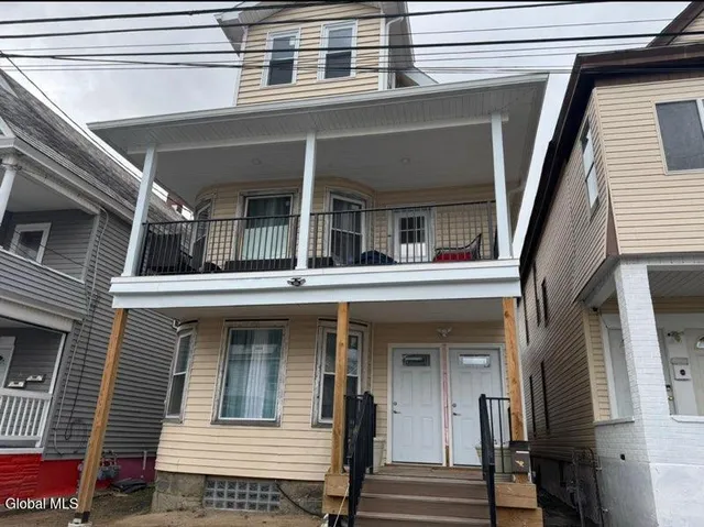 $1,850 | 91 Division Street, Schenectady, NY 12304