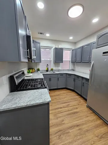 $1,850 | 91 Division Street, Schenectady, NY 12304