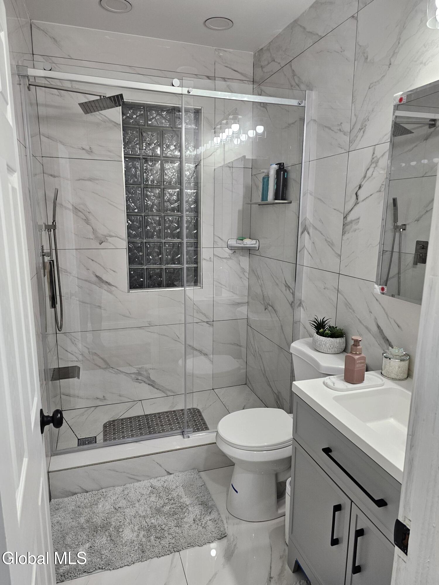 91 Division Street Schenectady, NY 12304 - Photo 18 of 20 Bathroom 2