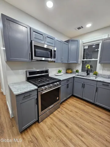 $1,850 | 91 Division Street, Schenectady, NY 12304