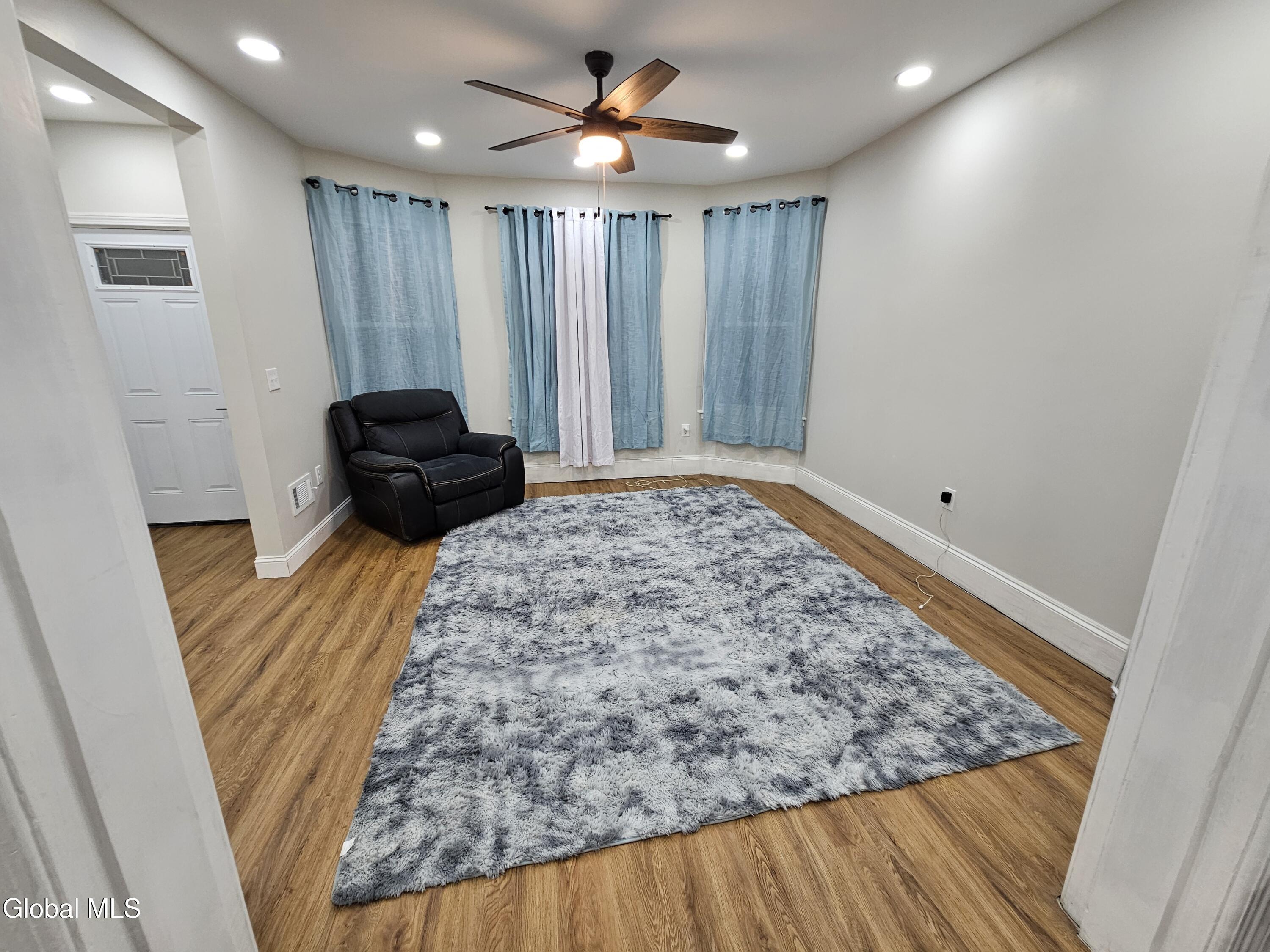 91 Division Street Schenectady, NY 12304 - Photo 8 of 20 Living Room 2