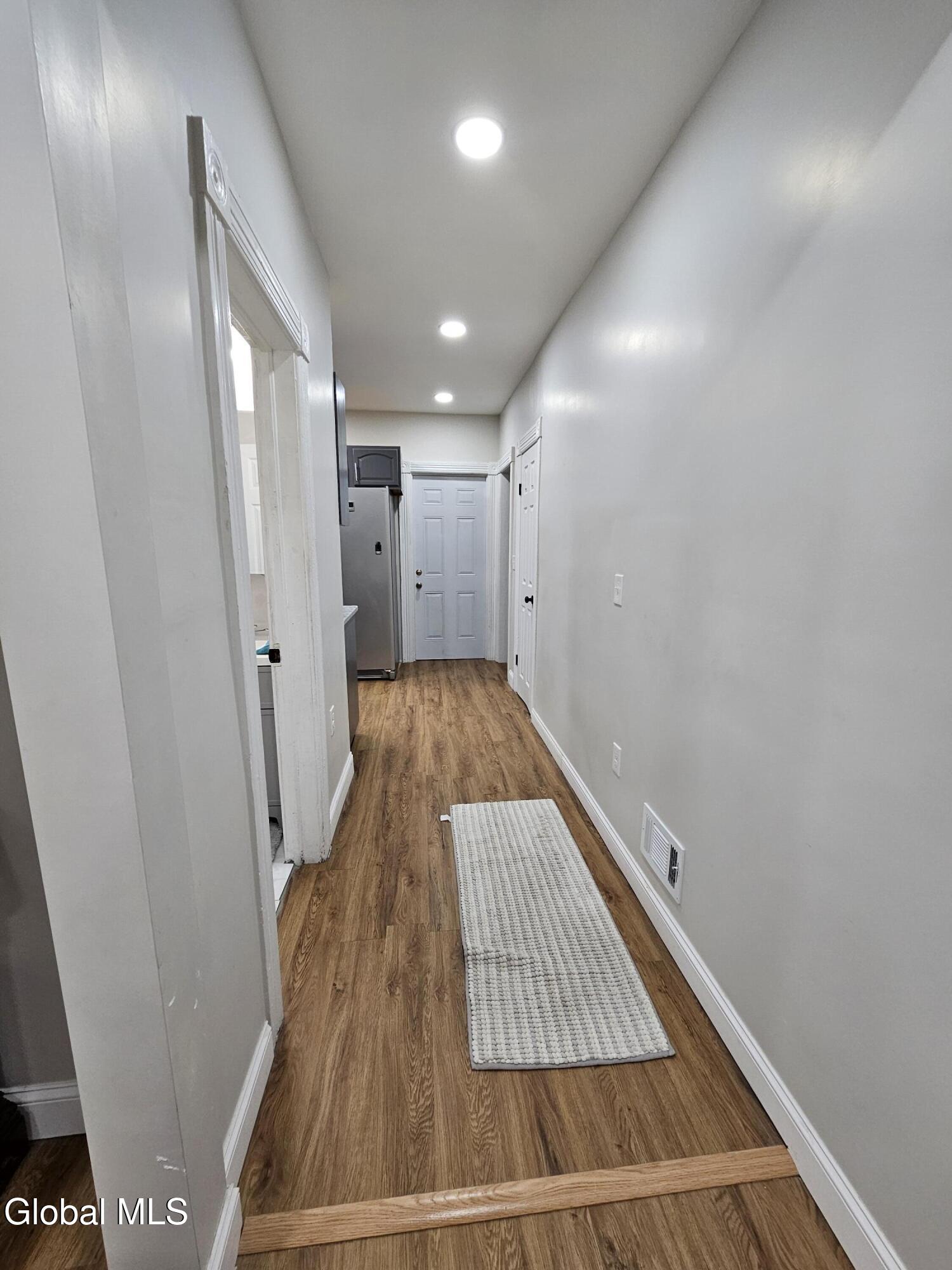 91 Division Street Schenectady, NY 12304 - Photo 10 of 20 Hallway