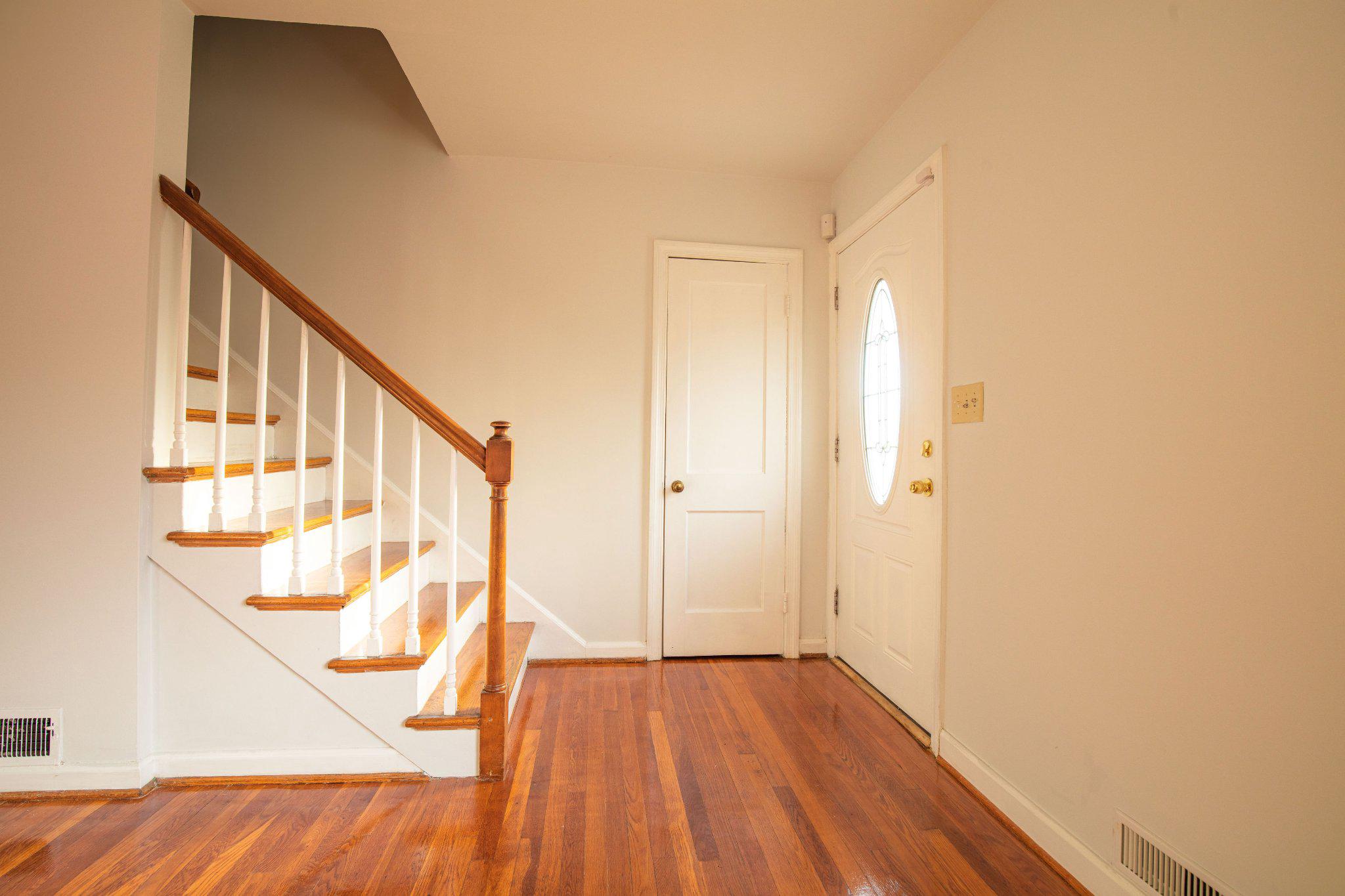 5810 Greenleaf Road Cheverly, MD 20785 - Photo 13 of 29 Welcoming entryway with warm tones.