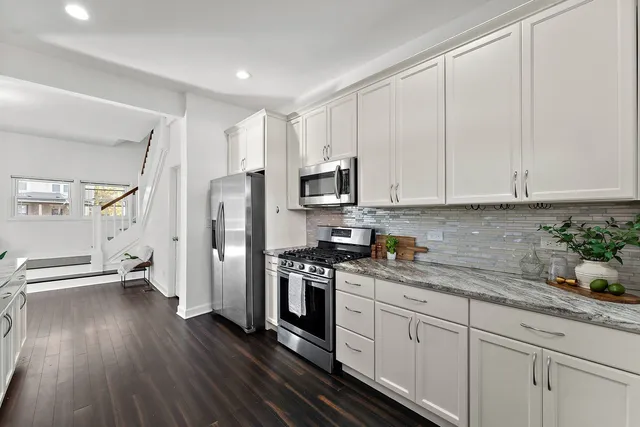 $400,000 | 401 South 18th Avenue, Maywood, IL 60153