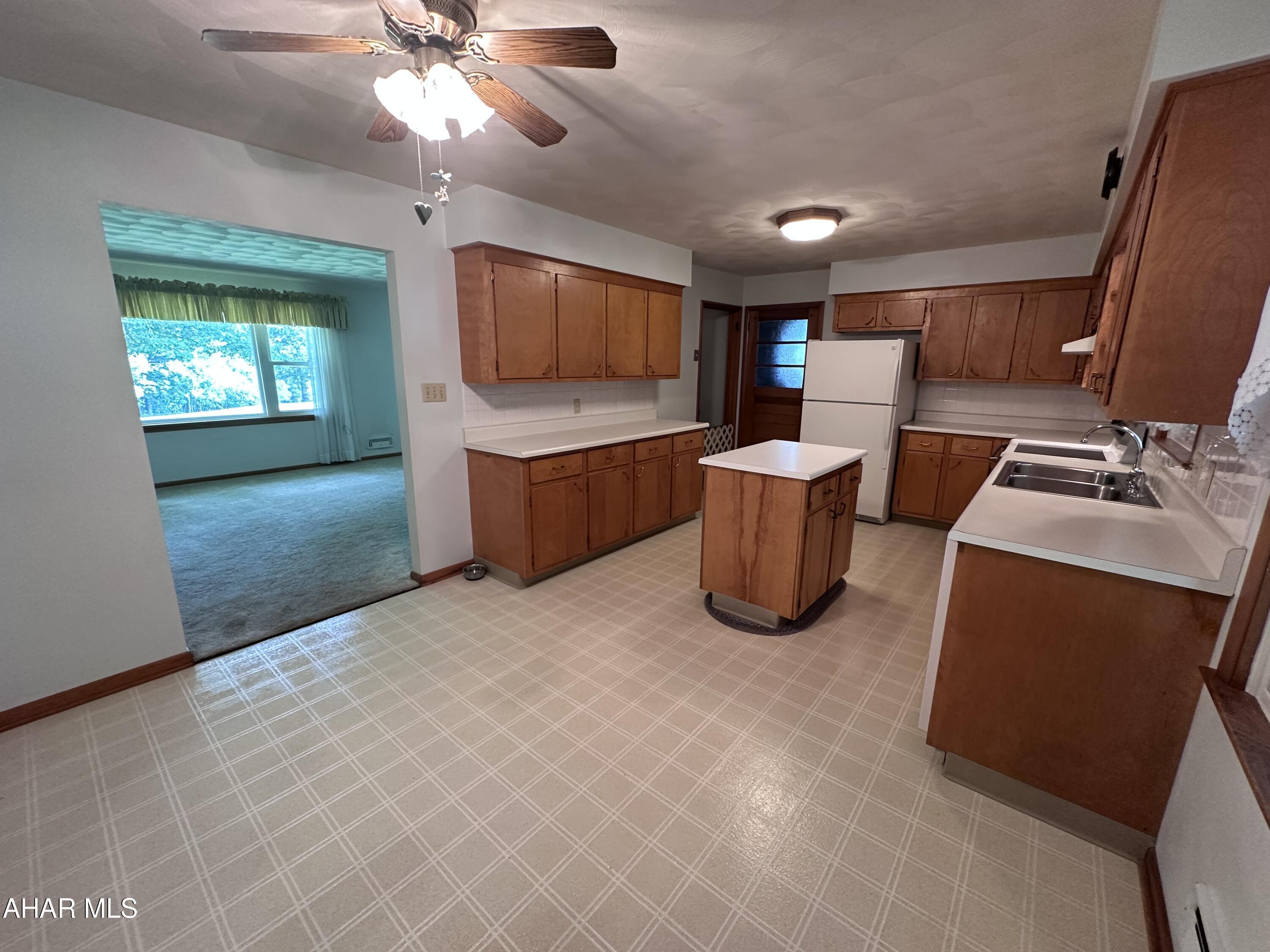 150 Wareham Road Everett, PA 15537 - Photo 4 of 35 Gallery Image 4