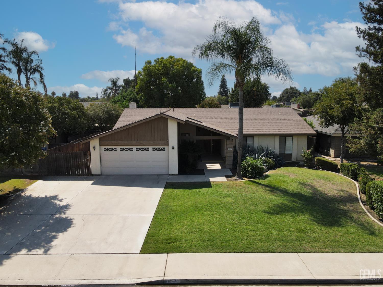 Undisclosed Address Bakersfield, CA 93309 - Photo 36 of 38 a house view with a garden space