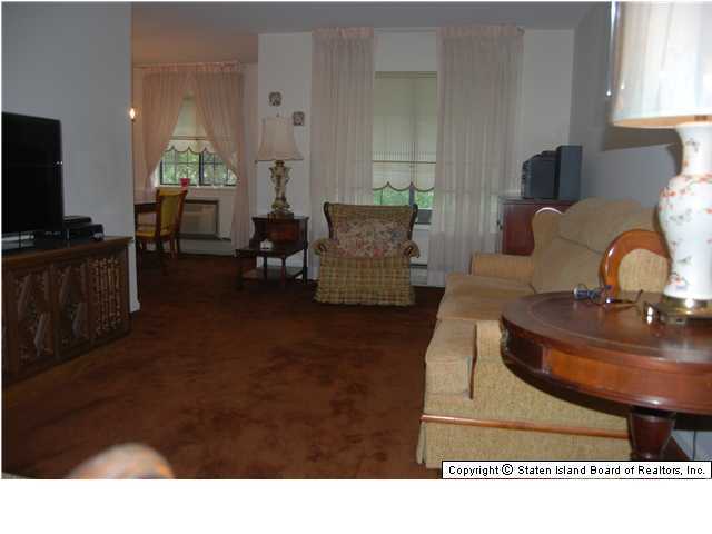 137 Devon Loop, Unit A Staten Island, NY 10314 - Photo 6 of 20 Additional Photo