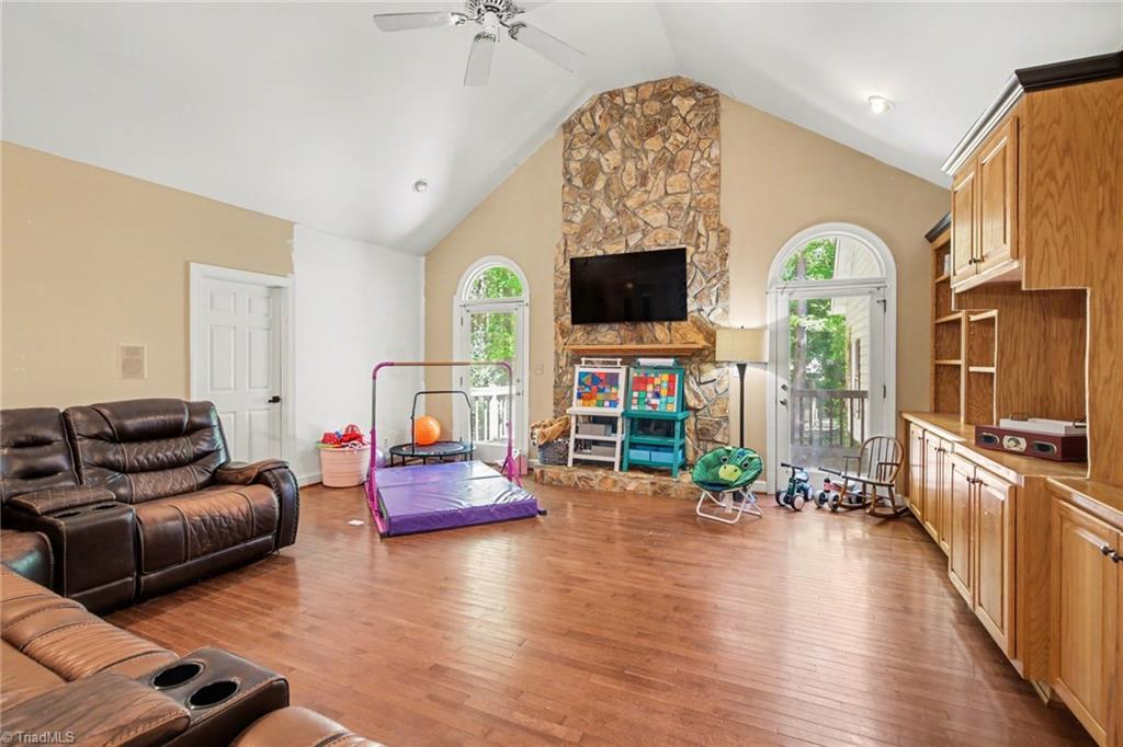 7802 High Meadows Road Greensboro, NC 27455 - Photo 6 of 50