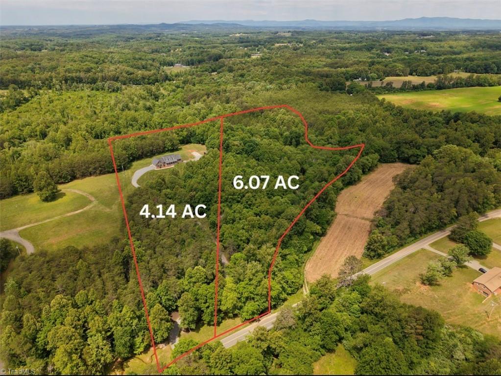 383 Simmons Road Pilot Mountain, NC 27041 - Photo 2 of 49