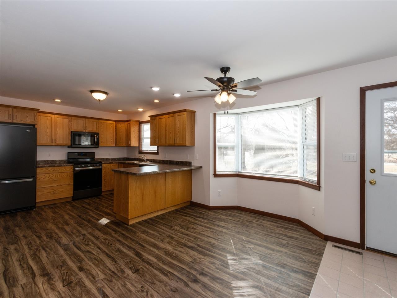 420 East 2nd Street Riverside, IA 52327 - Photo 4 of 22 Gallery Image 4
