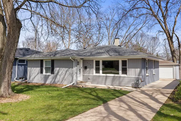 $395,000 | 115 North Pierce Avenue, Wheaton, IL 60187
